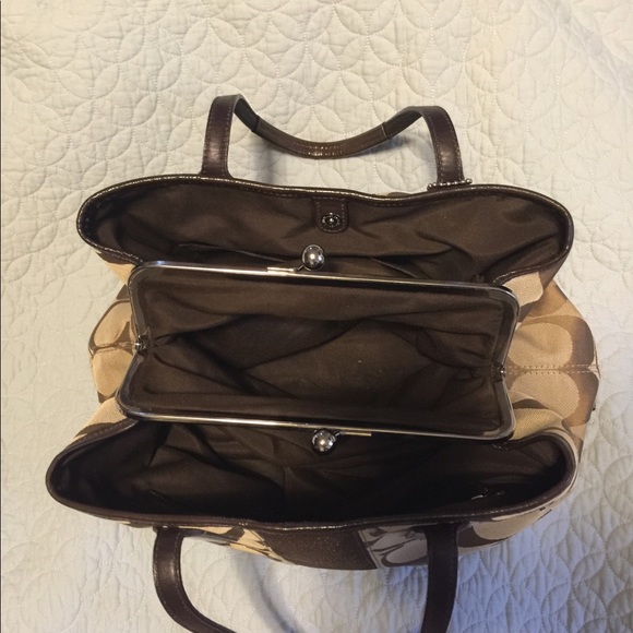 Authentic Coach Purse - Picture 5 of 7